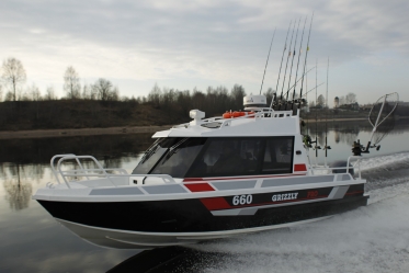 GRIZZLY PRO 660 Cabin