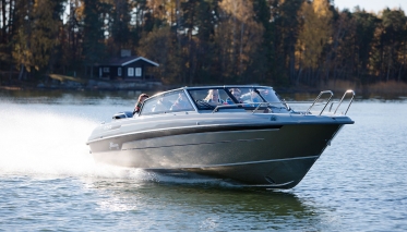 Моторная лодка Yamarin Cross 75 Bow Rider