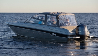 Моторная лодка Yamarin Cross 75 Bow Rider