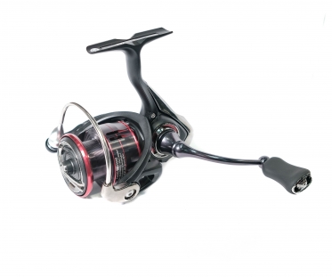 Катушка Daiwa 17 Fuego LT 2500D